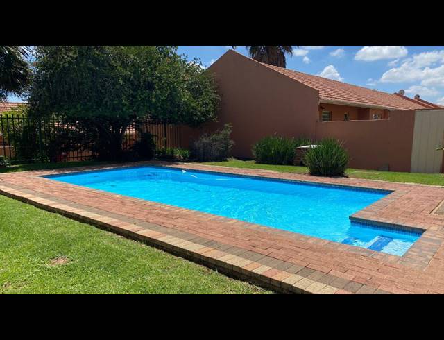 2 BEDROOM HOUSE FOR SALE IN ALAN MANOR